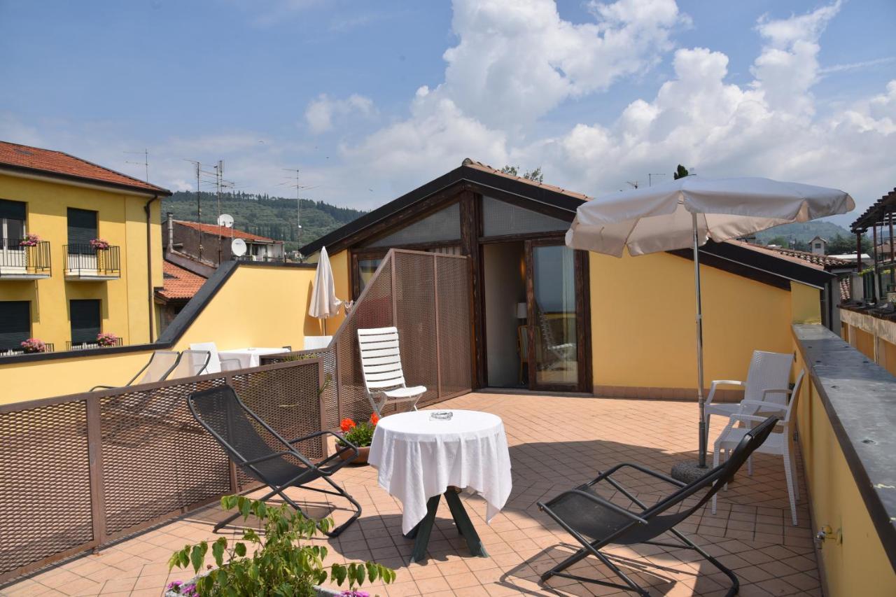 Hotel Ristorante Miralago Garda  Exterior photo