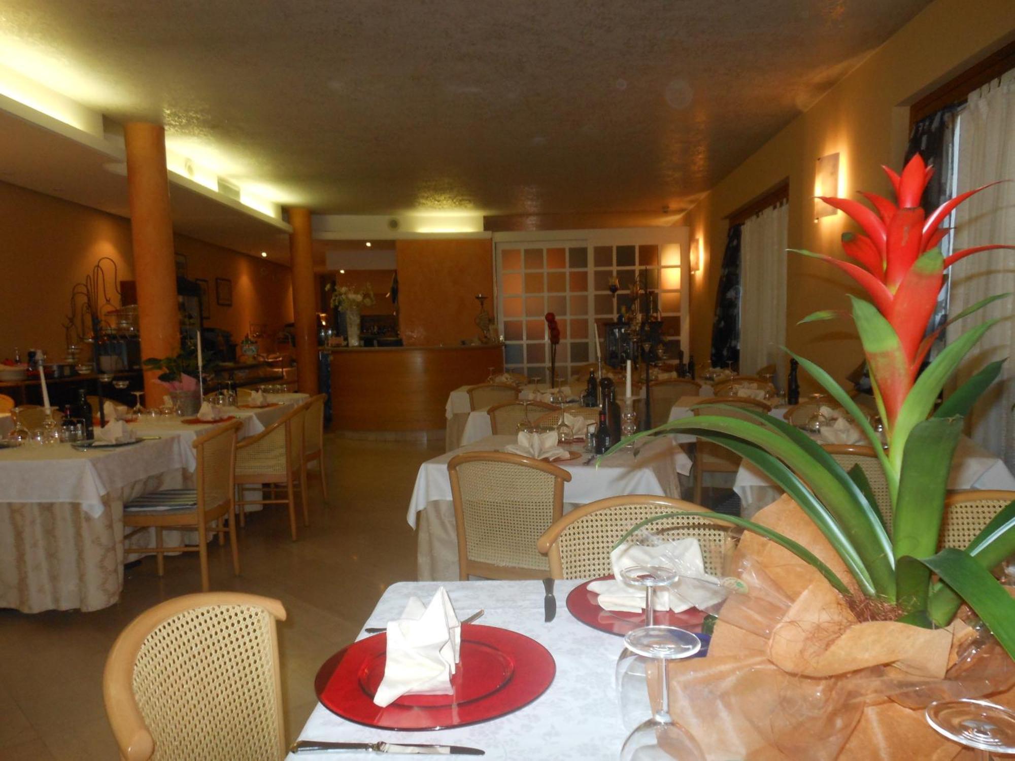Hotel Ristorante Miralago Garda  Exterior photo